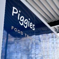 FoodTruck2 群馬・長野県ピギーズフードトラック荷台の写真